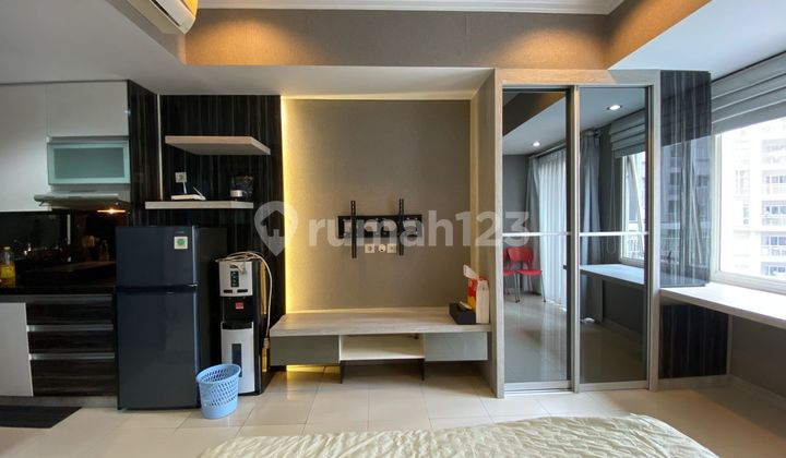 Jual Studio Bagus Full Furnish di Royal Mediterania Garden Tanjung Duren Lokasi Strategis dekat Mall , Kantor, Universitas