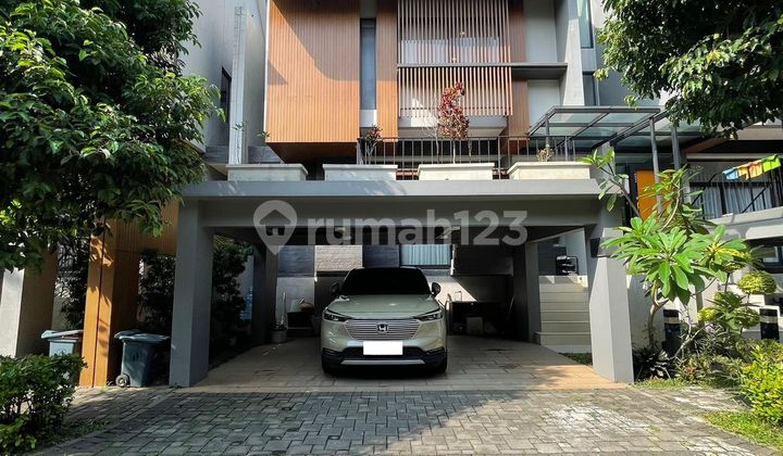 Rumah 2 Lantai Furnished Mewah Greenwhich Bsd