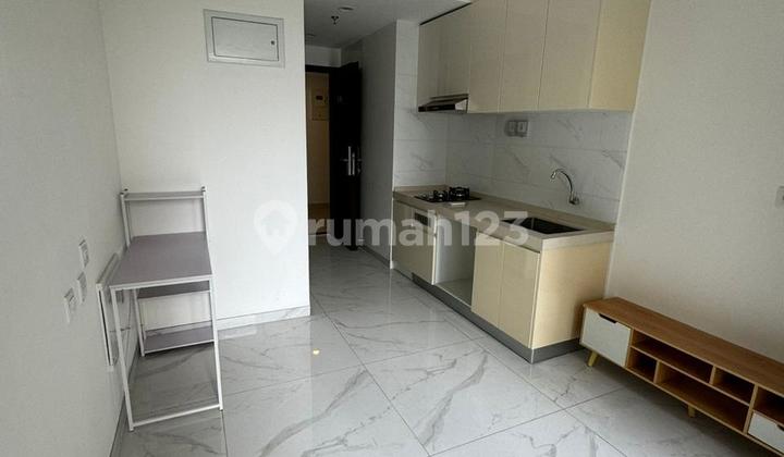 Brand New Sky House Apartment BSD Studio Type Next to Aeon Mall