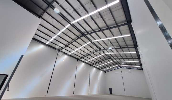 New Warehouse Ready for Use in Industrial Zone, 770M Wide New Warehouse Ready for Use in Industrial Zone, 770M Wide