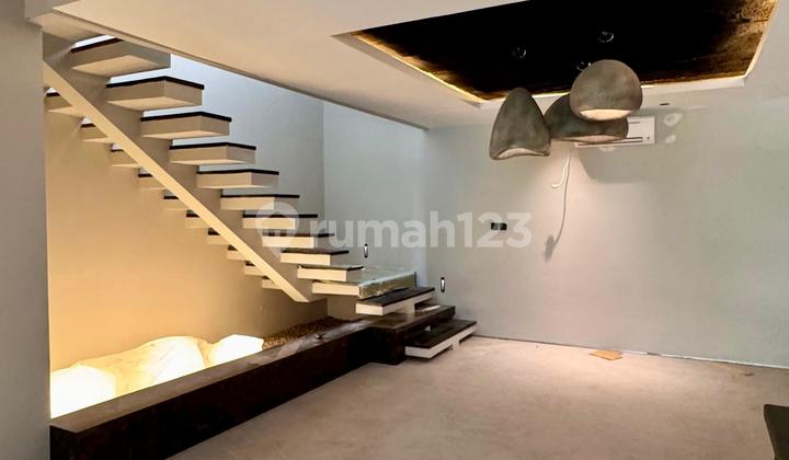 Alam Sutera Rumah Baru 3 Lantai Furnished Depan Taman 2