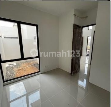 Rumah Siap Huni di Citra Garden Serpong Hadap Taman