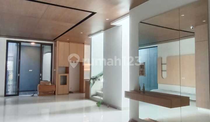 Rumah Bagus Terawat di Villa Meruya Taman Bougenville  1