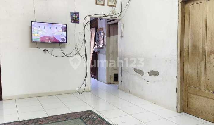 Rumah di Mampang Prapatan Jakarta Selatan  Nego 