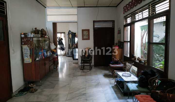 Rumah Siap Huni di Sawah besar Jakarta Pusat Lokasi Strategis 