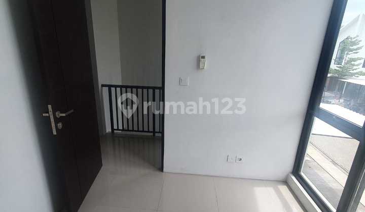 Rumah Cantik di Citra Garden Puri Bonus Raket Padel 2