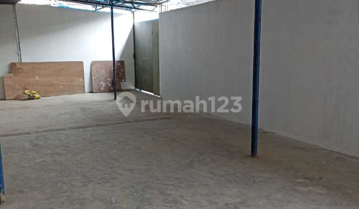 Land Plot in Palmerah Utara Raya, West Jakarta, Strategic