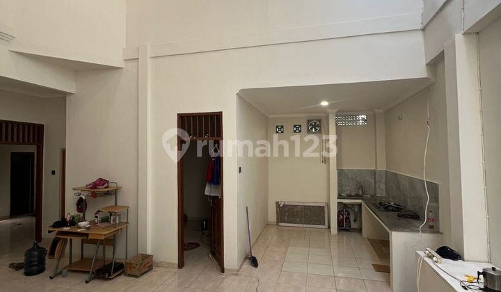 Beautiful 2-Story House in Graha Raya, Dahlia Cluster Beautiful 2-Story House in Graha Raya, Dahlia Cluster