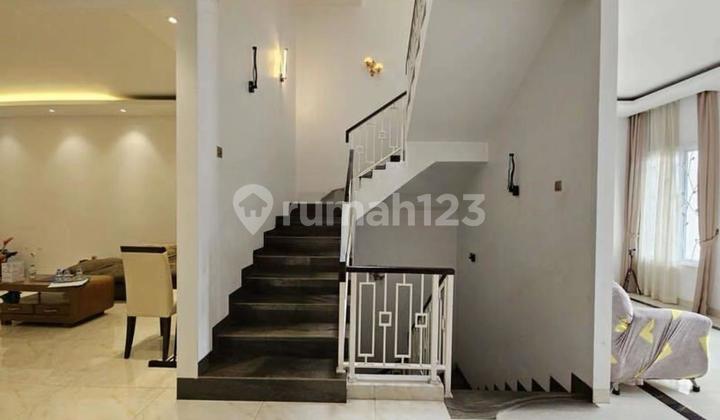 Rumah Bagus 4.5 Lantai Di Jakarta Barat, Dekat Dengan Kampus Dan Mall Rumah Bagus 4.5 Lantai Di Jakarta Barat, Dekat Dengan Kampus Dan Mall