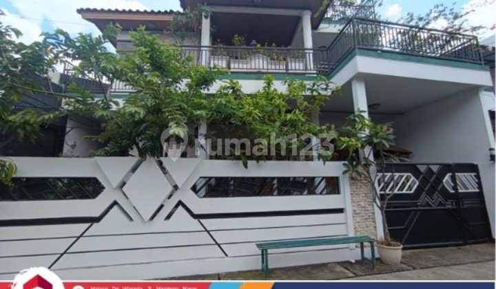 For Sale Fast House Cash Only - No Hassle on Jl. Benda Jaya Lll, East Jakarta 2