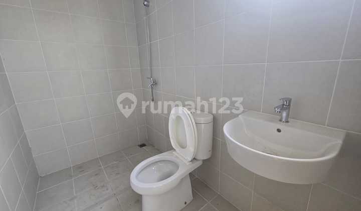 Rare Opportunity! Own a Shop House in the Heart of the City Before Prices Soar 2