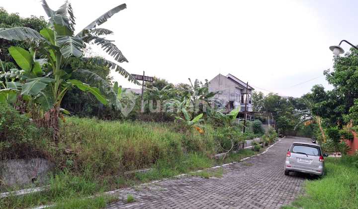 Land Ready for Plots in West Manyaran, Semarang 2