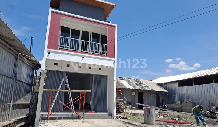 Shop House, 2 Floors, Freehold Certificate, in Ketileng. 2