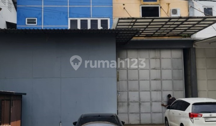 Nice warehouse, ready to use with easy access on Prepedan Raya, only 20 minutes to Soekarno-Hatta Airport.
