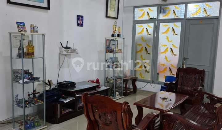 A nice, tidy, ready-to-occupy house in Taman Palem Lestari 0075.BAM. 2