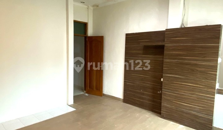 Rumah Rapih, Siap Huni uk. 4x16 m di Komplek Kalideres Permai, Jakarta Barat 2