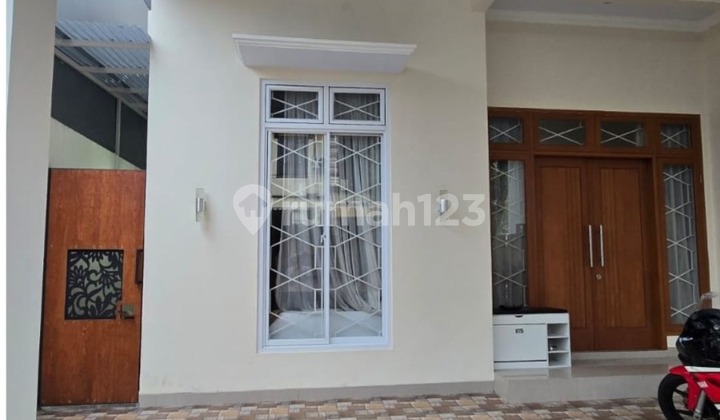 Quick Lease of Luxury Fully Furnished House at Affordable Price, Strategic Location and Flood-Free in Metland