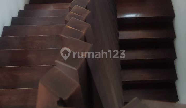 Rumah Siap Huni di Bolevard Villa Golf Araya Malang