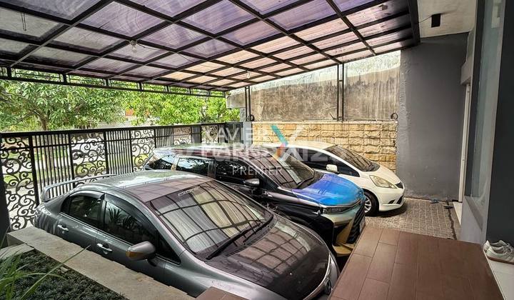 Rumah Furnished Plus Private Pool di Boulevard Cluster Golf, Kota Araya Malang 2