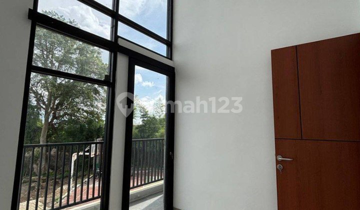 Rumah 2 Lantai Minimalis Modern di Batu Panorama, Batu 2