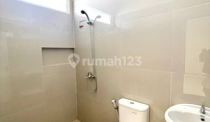 New 2-Story Ready-to-Occupy House on Ikan Ikan Street, Lowokwaru, Malang