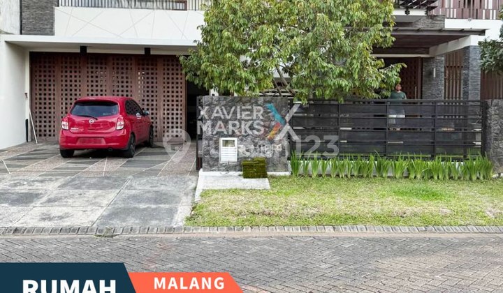 Large and Spacious House in Araya Golf Boulevard, Malang