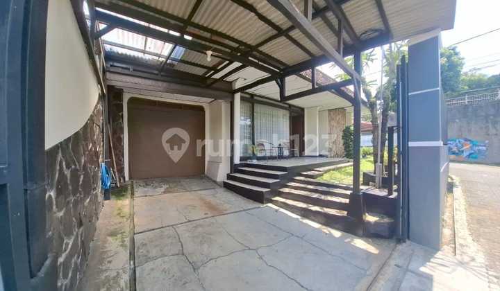 Rumah Klasik Di Karang Setra , Sukajadi Kota Bandung