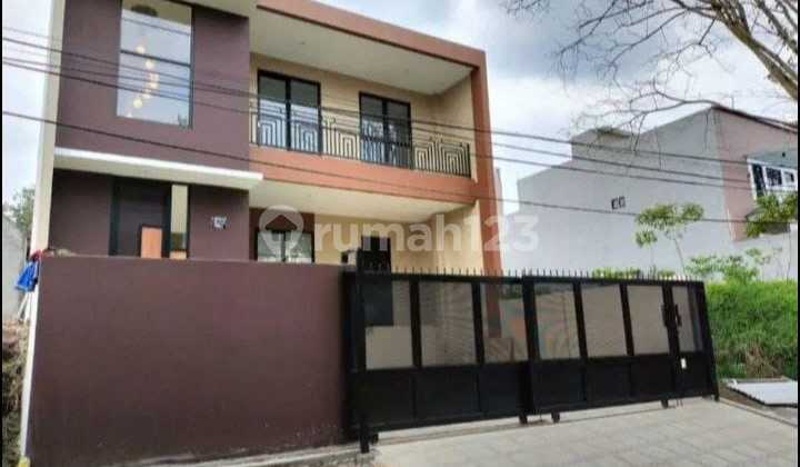 Rumah Mewah Kolam Renang Di Setiabudi Regency 2