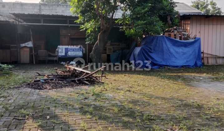 Dijual Tanah 1500 meter, + 3 unit rumah,dekat Mall grand galaxi