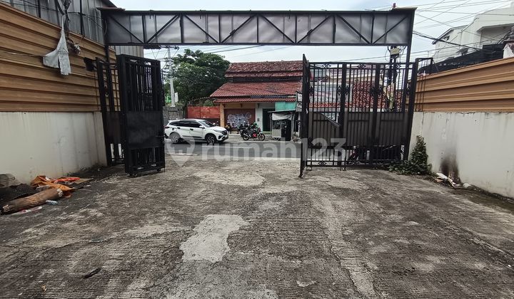For Rent Shop House With Rooftop Basement On Jatimulya Main Road, East Bekasi 2
