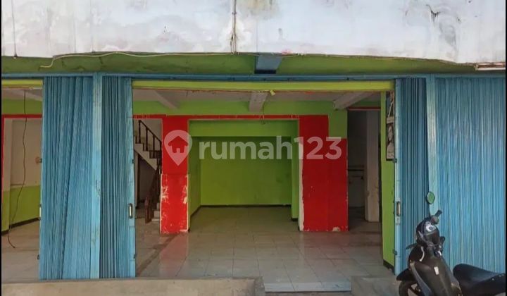 For rent: a row of shophouses on Pekayon main road, Bekasi.