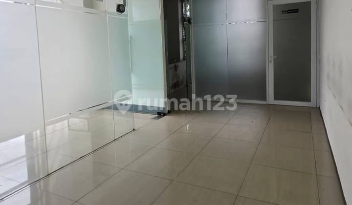 Strategic Shop House for Rent in City Center Suitable for All Types of Businesses