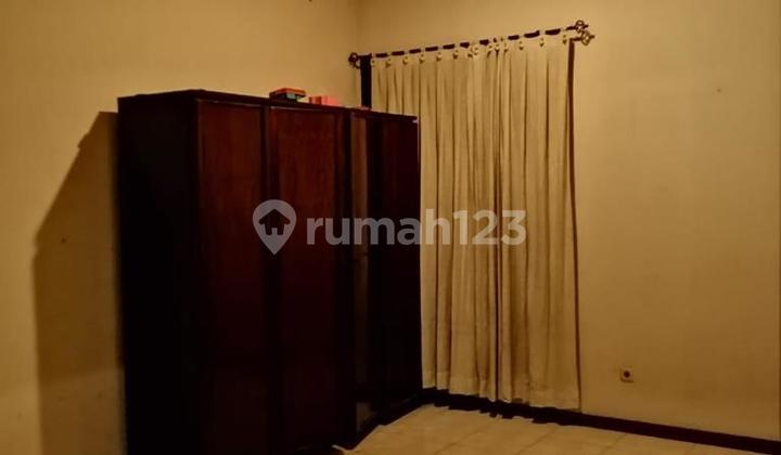 Jual Cepat Cocok U/ Kosan Rumah Plus Gudang di Kembar 2