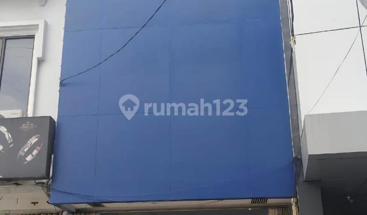 For Rent 3-Story Mayjen Sungkono Shop House Rare Find! 1