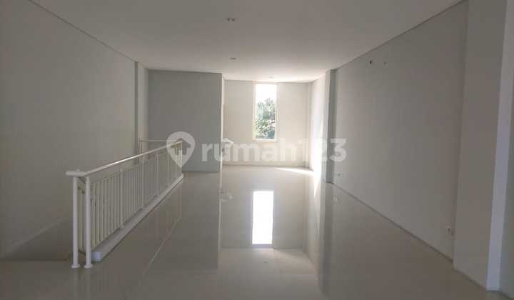 3-Storey Citraland Main Shop House Rare Find Near Gwalk