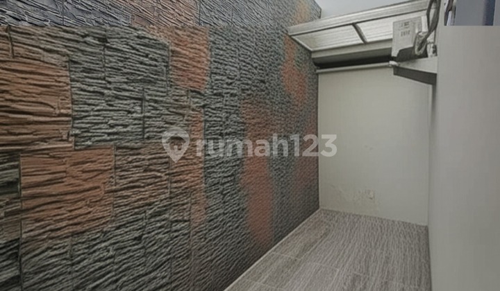 ROYAL RESIDENCE RUMAH 2 LANTAI MAIN ROAD  2