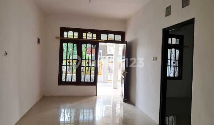DIJUAL Rumah 1 lantai siap huni babatan pilang DIJUAL Rumah 1 lantai siap huni babatan pilang