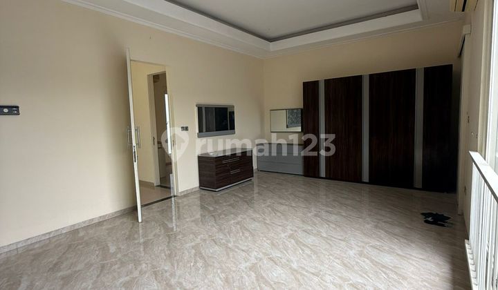 RUMAH CITRALAND FURNISH LOKASI PRIME TERDEPAN 2 LANTAI DIJUAL 2