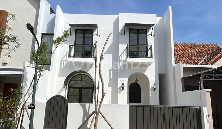 RUMAH CITRALAND UTAMA 3 LANTAI BANGUNAN DIJUAL