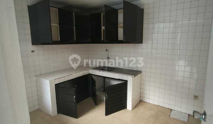 RUMAH LUAS FULL RENOV DAERAH DARMO PERMAI DISEWAKAN 2