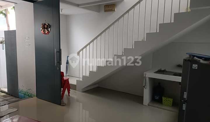 Rumah Royal Residence 2 Lantai Full Furnished For Rent