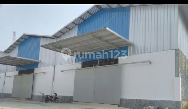 Ready-to-Use Cheap Warehouse 1200m2 in Warehouse Complex Near Indocement Gunung Putri Bogor Toll Road Ready-to-Use Cheap Warehouse 1200m2 in Warehouse Complex Near Indocement Gunung Putri Bogor Toll Road