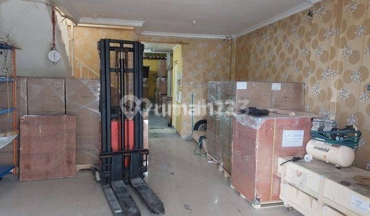 Ruko Ifolia 3 Lt Cocok untuk Kantor dan Gudang Strategis Parkir Luas Cocok Armada dan Container 40 Feet Harapan Indah Bekasi Ruko Ifolia 3 Lt Cocok untuk Kantor dan Gudang Strategis Parkir Luas Cocok Armada dan Container 40 Feet Harapan Indah Bekasi