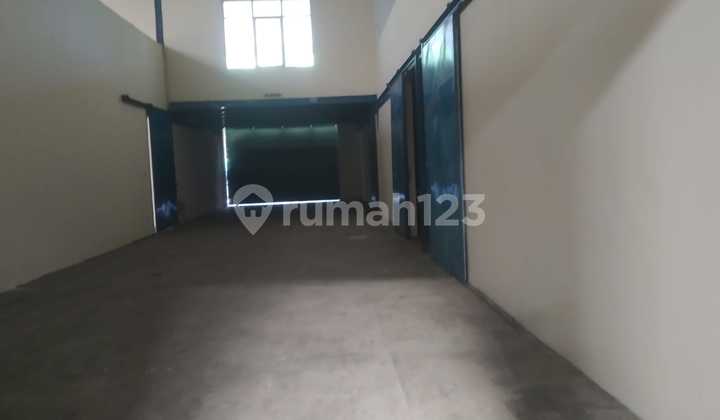 Affordable Warehouse Rental 1000m2 Good Strategic Location Beside Road Container Access Kranji Alexindo Bekasi Affordable Warehouse Rental 1000m2 Good Strategic Location Beside Road Container Access Kranji Alexindo Bekasi