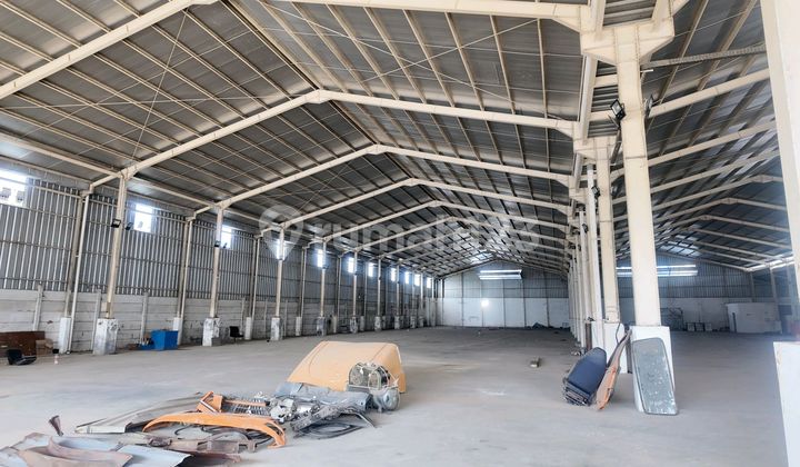 Warehouse Lb 3500m2 Lt 4200m2 Sturdy Roadside Suitable for Showroom/Workshop/Car Wash Bekasi Highway Roadside Warehouse Lb 3500m2 Lt 4200m2 Sturdy Roadside Suitable for Showroom/Workshop/Car Wash Bekasi Highway Roadside