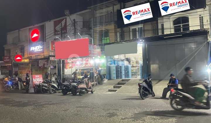 Cheapest Rent Nice Tidy 3-Story Shop House Suitable for Culinary Business Office Beside Main Road Near Pizza Hut Pondok Ungu Bekasi 2