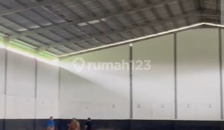 Gudang Bagus Ada Kantor Lb 2500M2 Lt 3000M2 Pinggir Jalan Utama Parkir Luas Akses 40 Feet Cocok Ekspedisi Pangkalan 1 Bantaran Gebang Bekasi