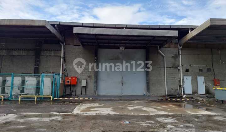 Cheapest Ready-to-Use 840m2 Warehouse in a Warehouse Complex with Container Access Near Cakung Toll Road, East Jakarta