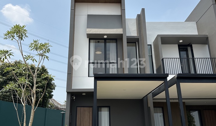 Rumah 2 Lantai + 10 Menit ke Aeon + Alam Sutera 5 Menit ke Tol Jakarta