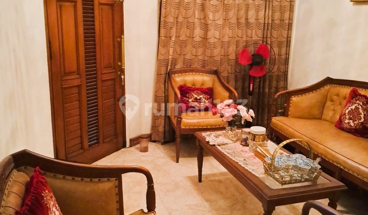 RUMAH 1½ LANTAI DI PESONA DEPOK ESTATE – LINGKUNGAN ASRI & TENANG! 2